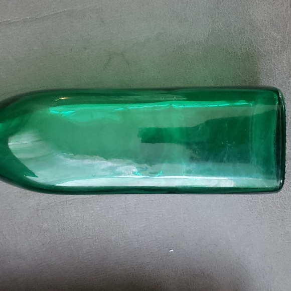 Vintage green glass bottle from Italy - Picture 5 of 5